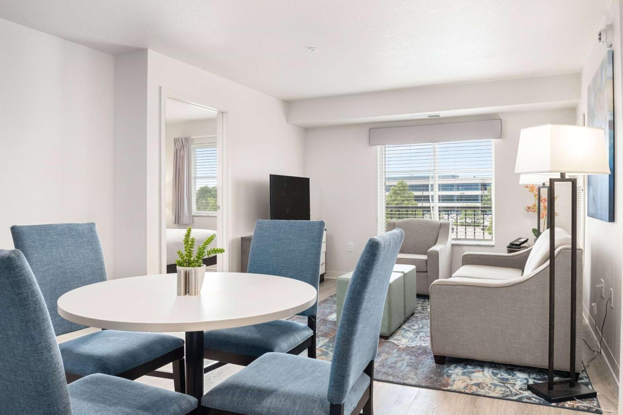 Waterwalk Extended Stay By Wyndham Minneapolis - Plymouth Exterior photo